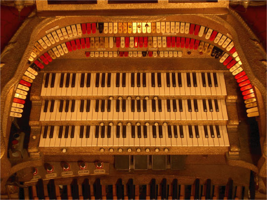 Threater organ console.